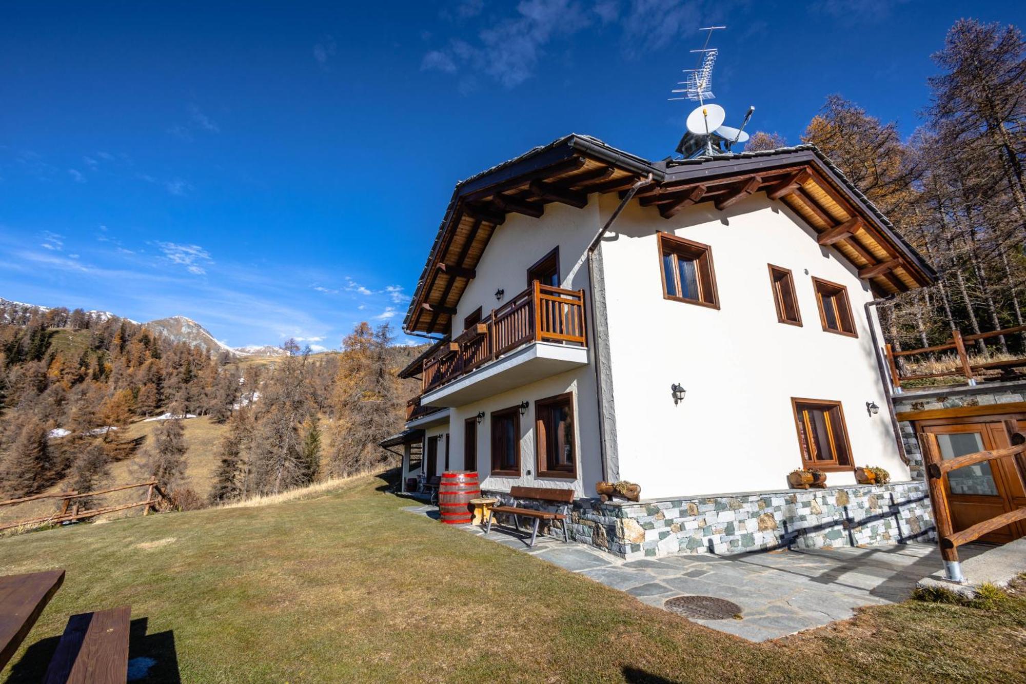 Le Coin Des Melezes - Nature & Trek - Camere In Baita Di Montagna Brusson Exterior foto