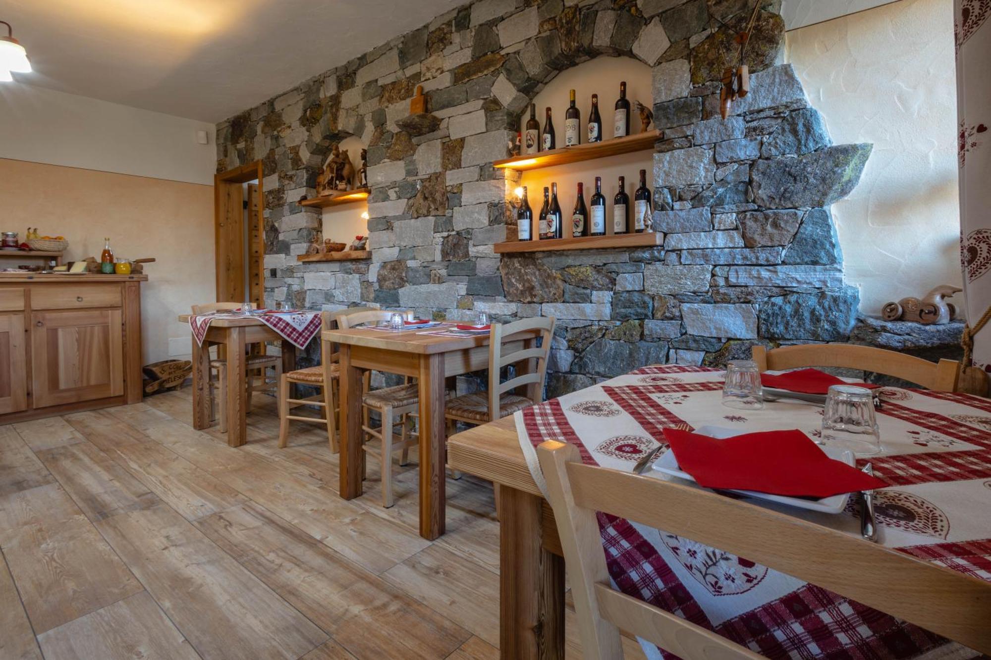 Le Coin Des Melezes - Nature & Trek - Camere In Baita Di Montagna Brusson Exterior foto