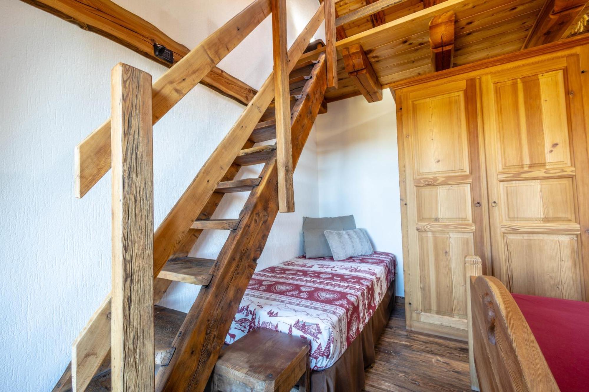 Le Coin Des Melezes - Nature & Trek - Camere In Baita Di Montagna Brusson Exterior foto