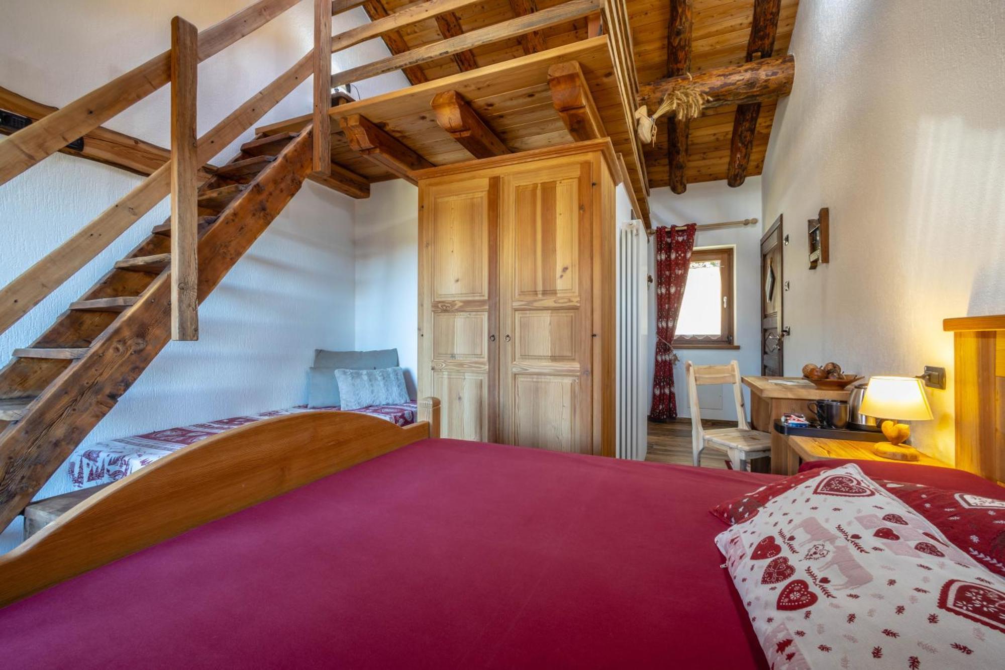 Le Coin Des Melezes - Nature & Trek - Camere In Baita Di Montagna Brusson Exterior foto