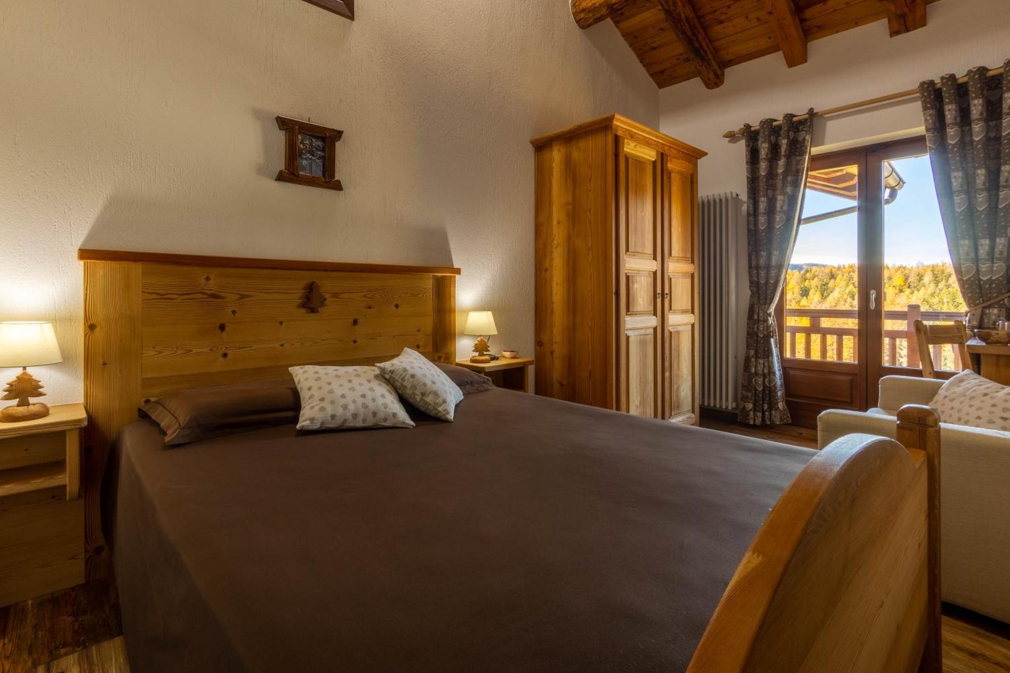 Le Coin Des Melezes - Nature & Trek - Camere In Baita Di Montagna Brusson Exterior foto