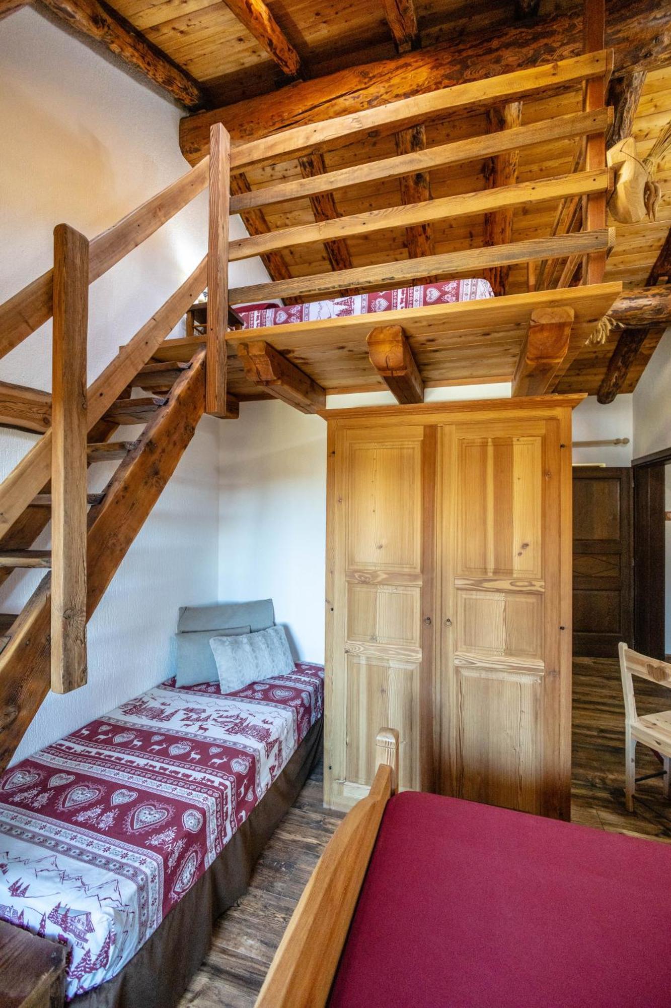 Le Coin Des Melezes - Nature & Trek - Camere In Baita Di Montagna Brusson Exterior foto