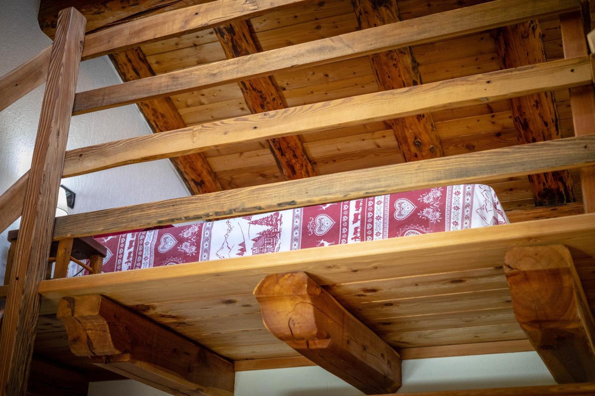 Le Coin Des Melezes - Nature & Trek - Camere In Baita Di Montagna Brusson Exterior foto