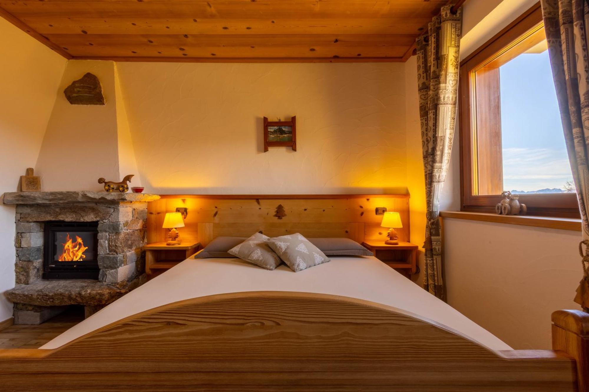 Le Coin Des Melezes - Nature & Trek - Camere In Baita Di Montagna Brusson Exterior foto