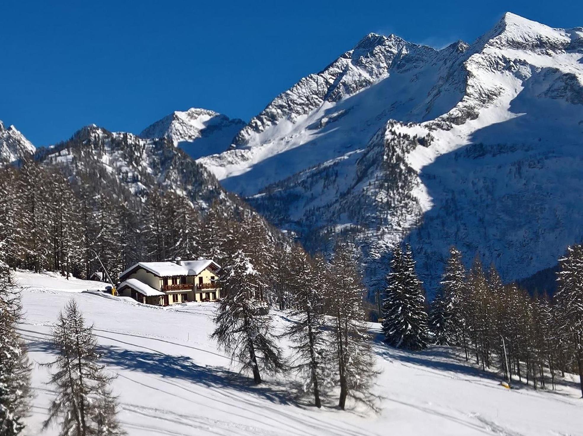 Le Coin Des Melezes - Nature & Trek - Camere In Baita Di Montagna Brusson Exterior foto
