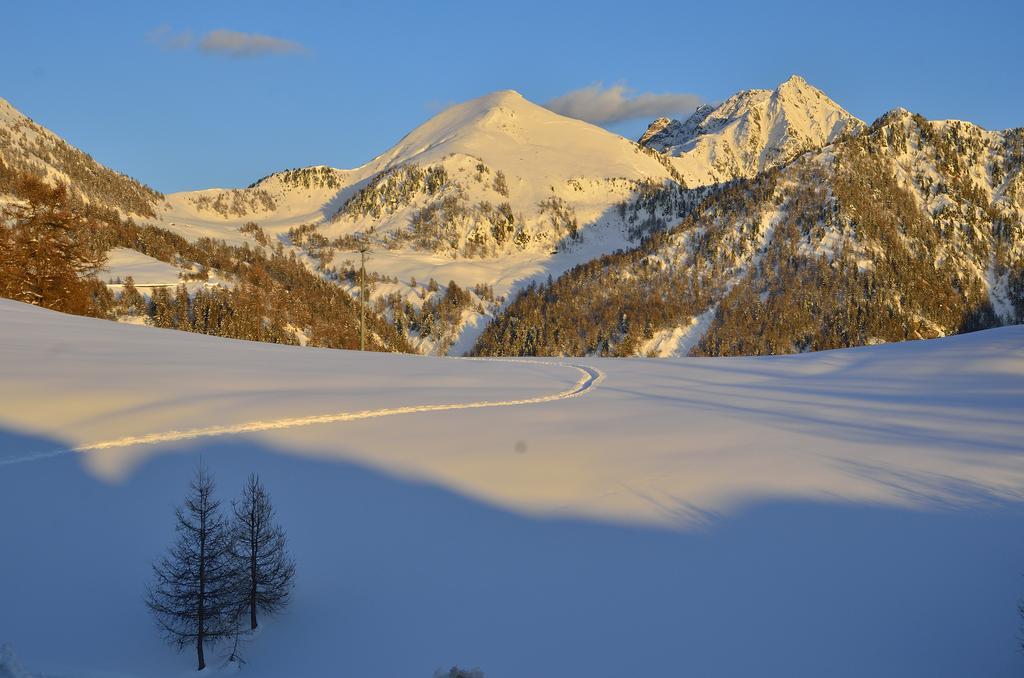 Le Coin Des Melezes - Nature & Trek - Camere In Baita Di Montagna Brusson Exterior foto